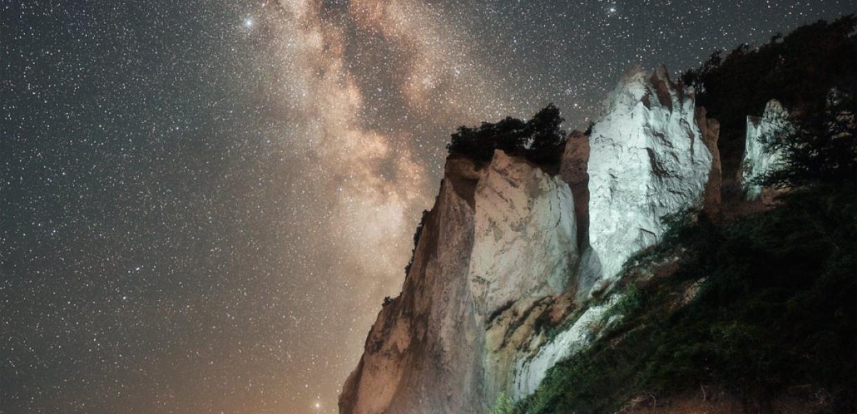 Night sky over Møns Klint