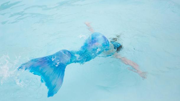 Mermaid tale swimming lessons denmark