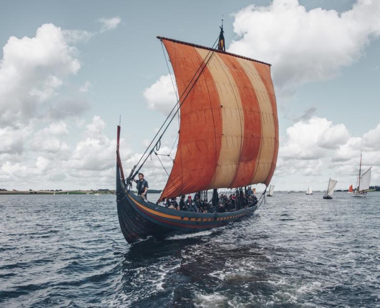  Bateau viking sur le fjord de Roskilde